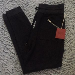 Mossimo Sweatpants/leggings!